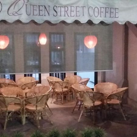 Queen City Hotel Banjarmasin Banjarmasin  Exterior foto